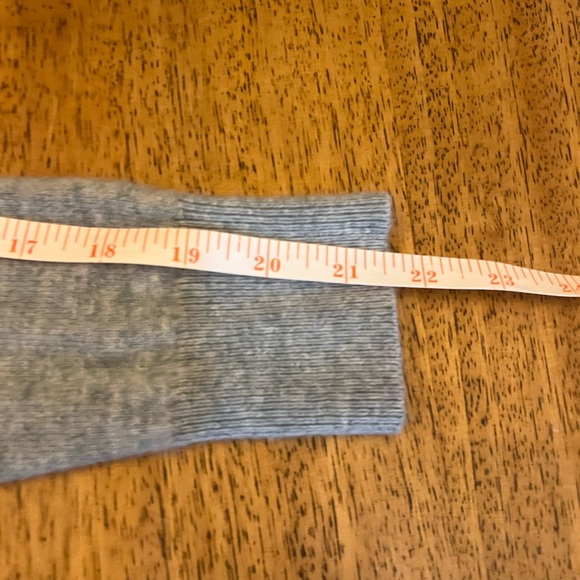 Quince Mongolian Cashmere V-neck Sweater - Green Blue - Size S - Picture 12 of 13